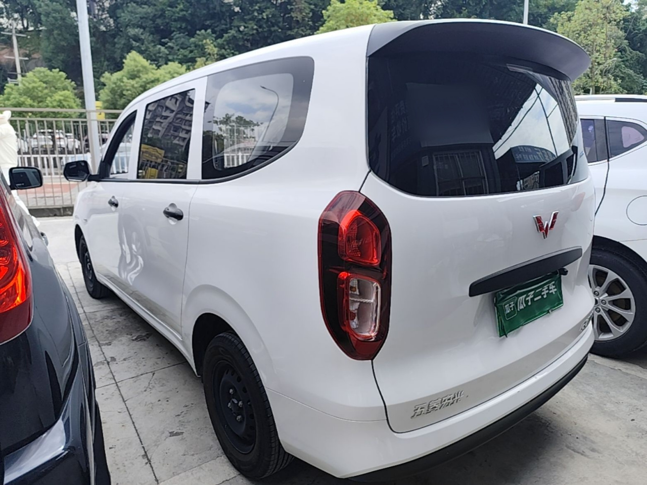 Wuling Hongguang EV 2025 EREV Hybrid 50KM photo 4