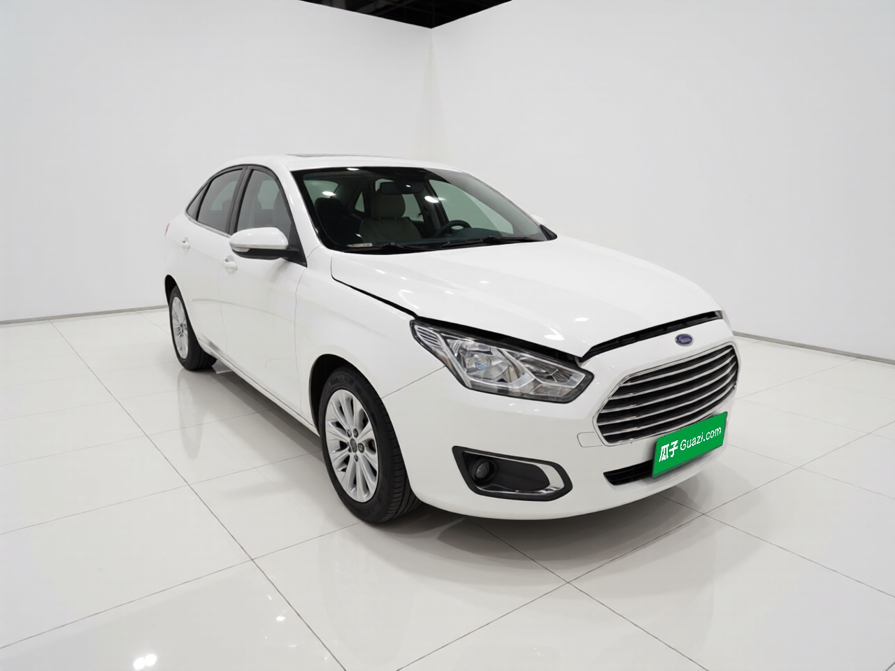 Escort 2015 1.5L AT Fashion photo 3