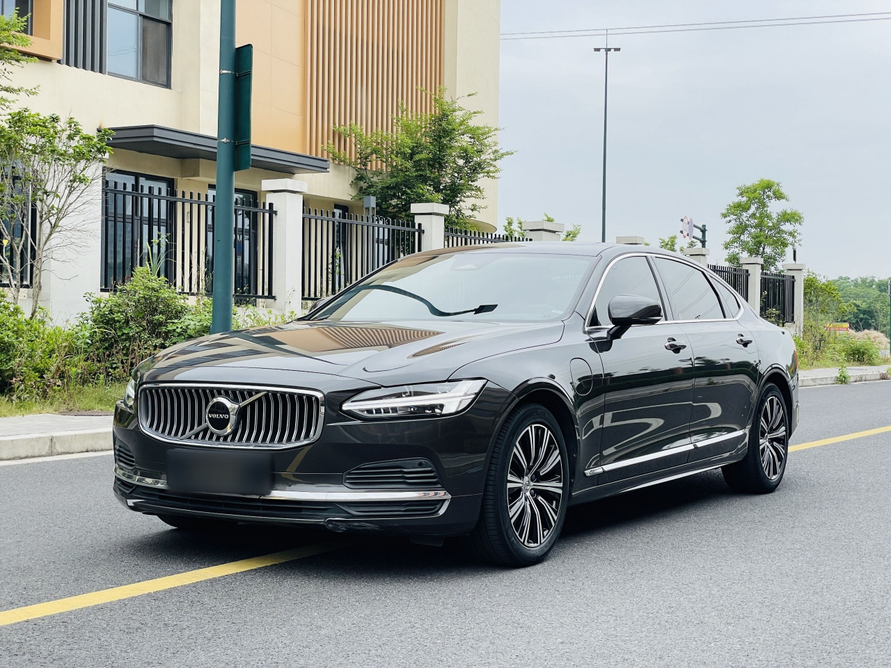 S90 EV 2022 T8 E Hybrid Luxury