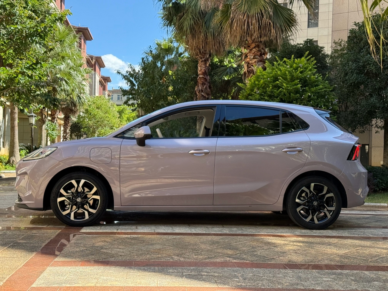 MG4 EV 2026 530 photo 3