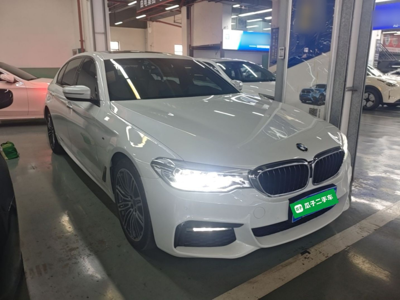 5 Series 2018 530Li Leading M Sport Package photo 3