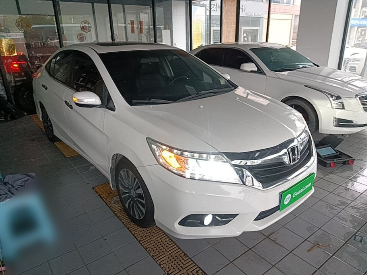 Crider 2013 1.8L AT Luxury photo 3