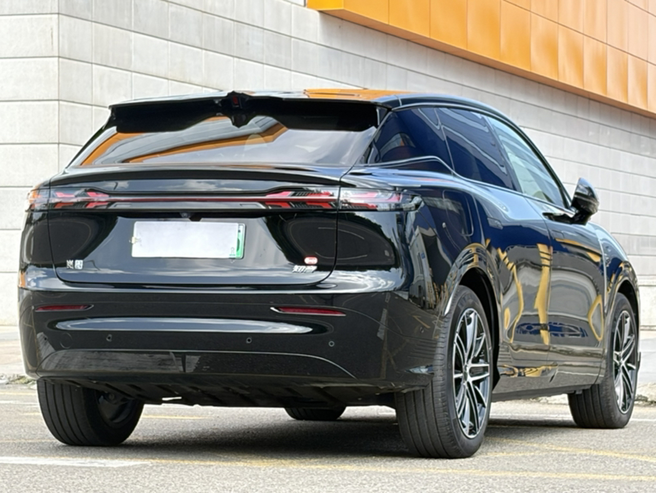 Voyah 2025 AWD Qiankun photo 3