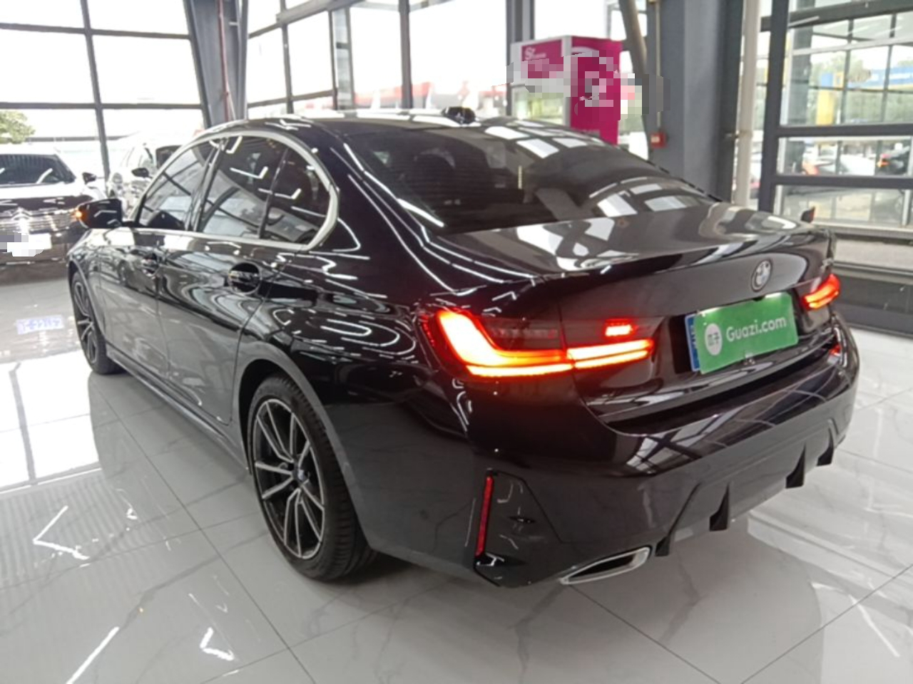 3 Series 2025 325i M Sport Package photo 4