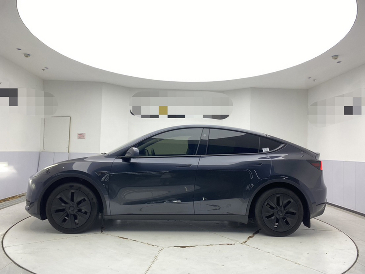 Model Y 2024 RWD photo 3