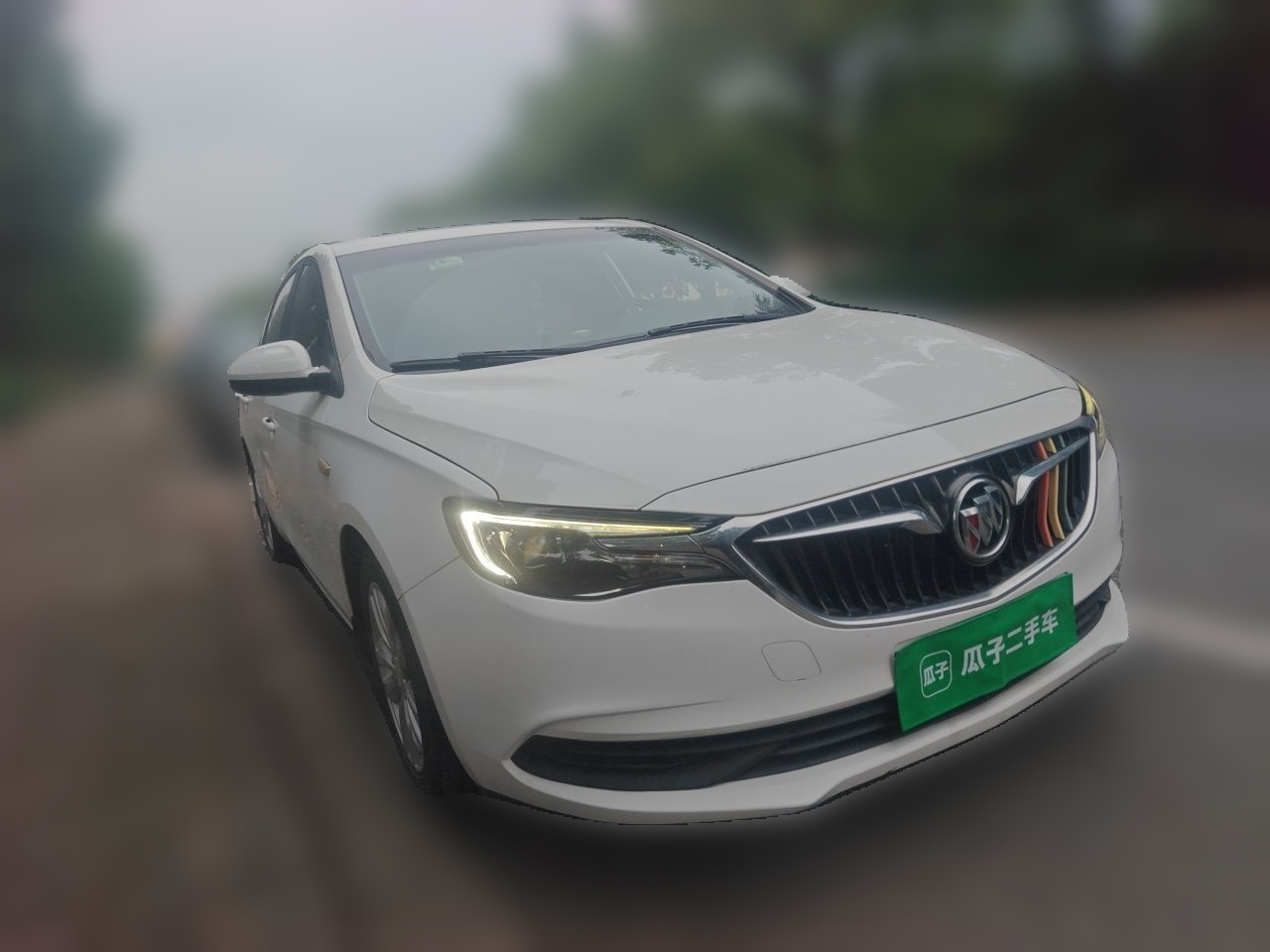 Excelle 2021 Facelift Classic 1.5L AT Elite photo 3