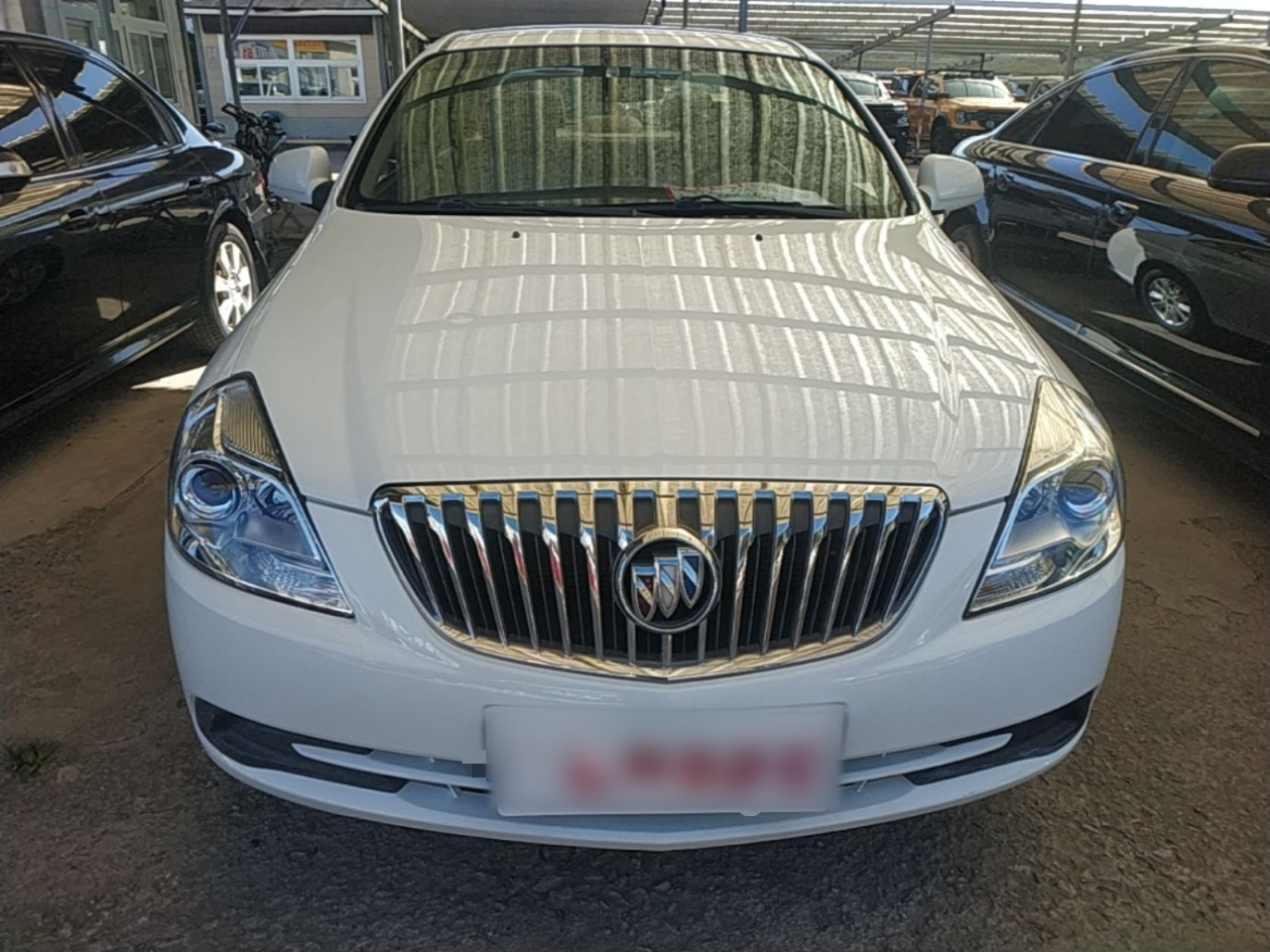 Excelle 2015 1.5L AT Classic photo 2