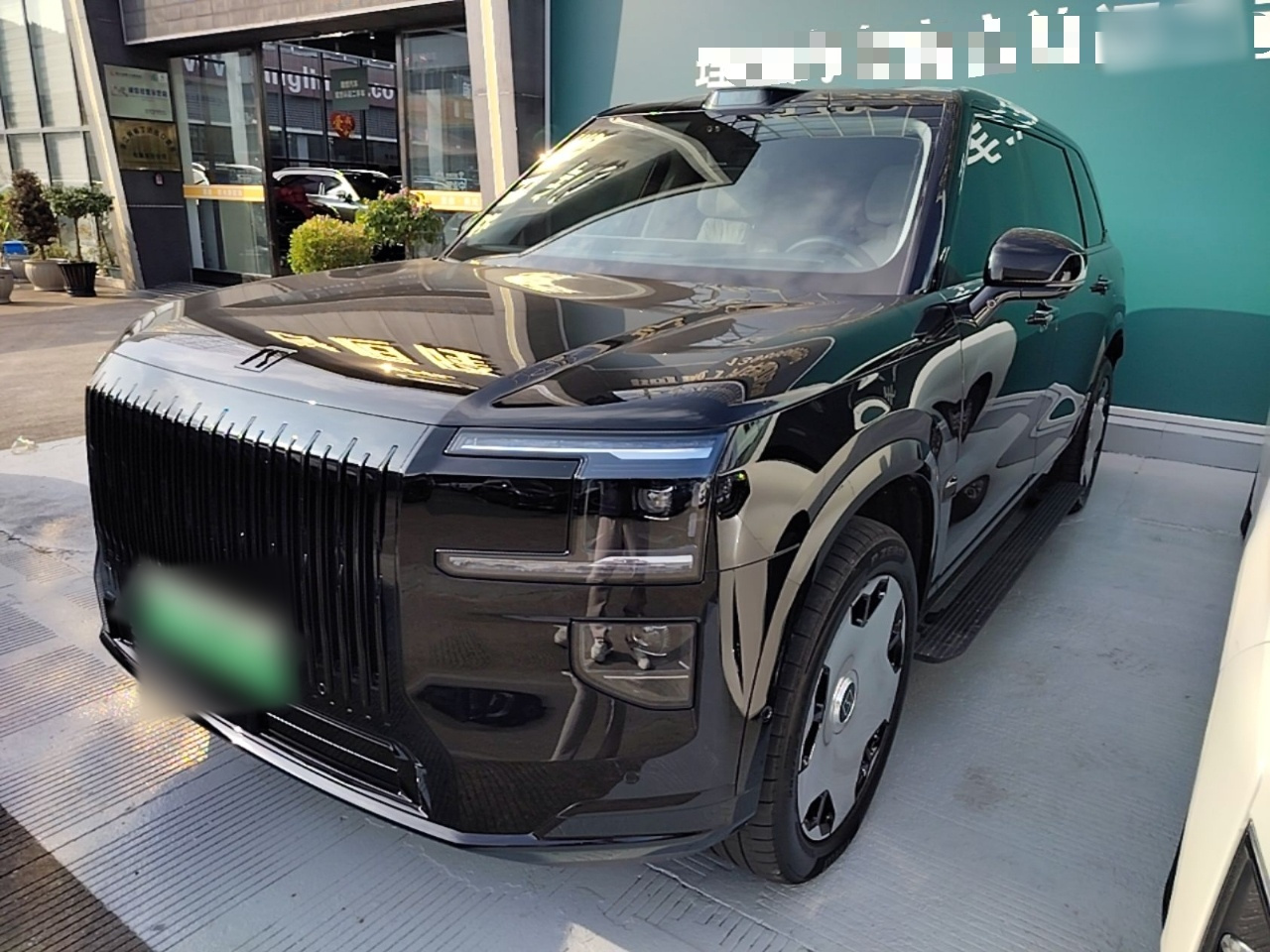 9X 2025 Ultra 70kWh 6-Seater