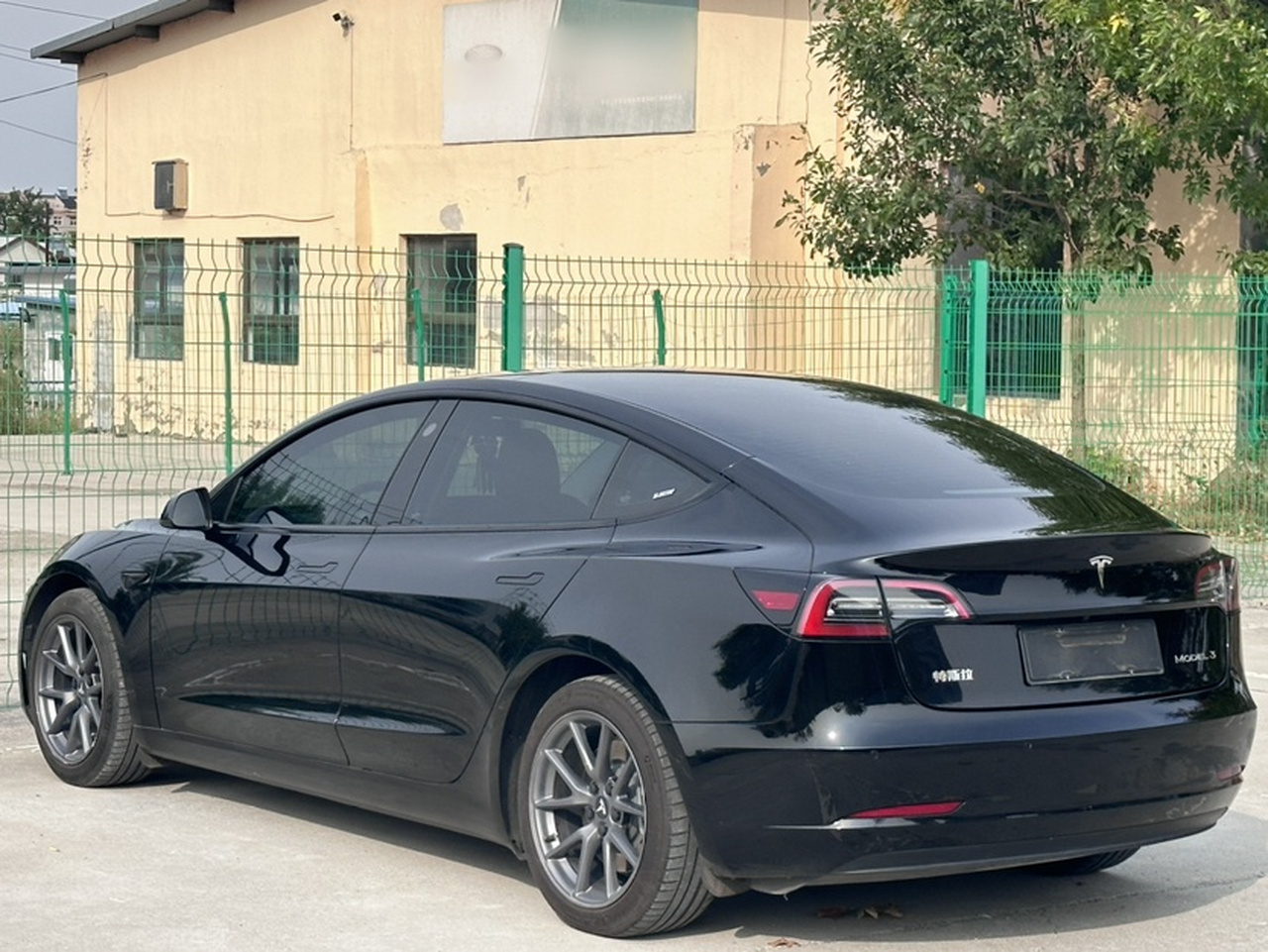 Model 3 2022 RWD photo 4