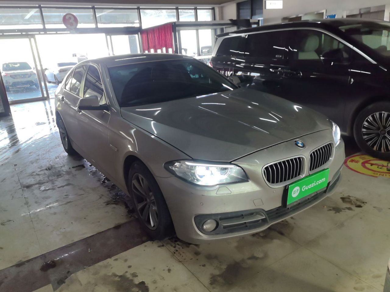 5 Series Imported 2015 520i photo 3
