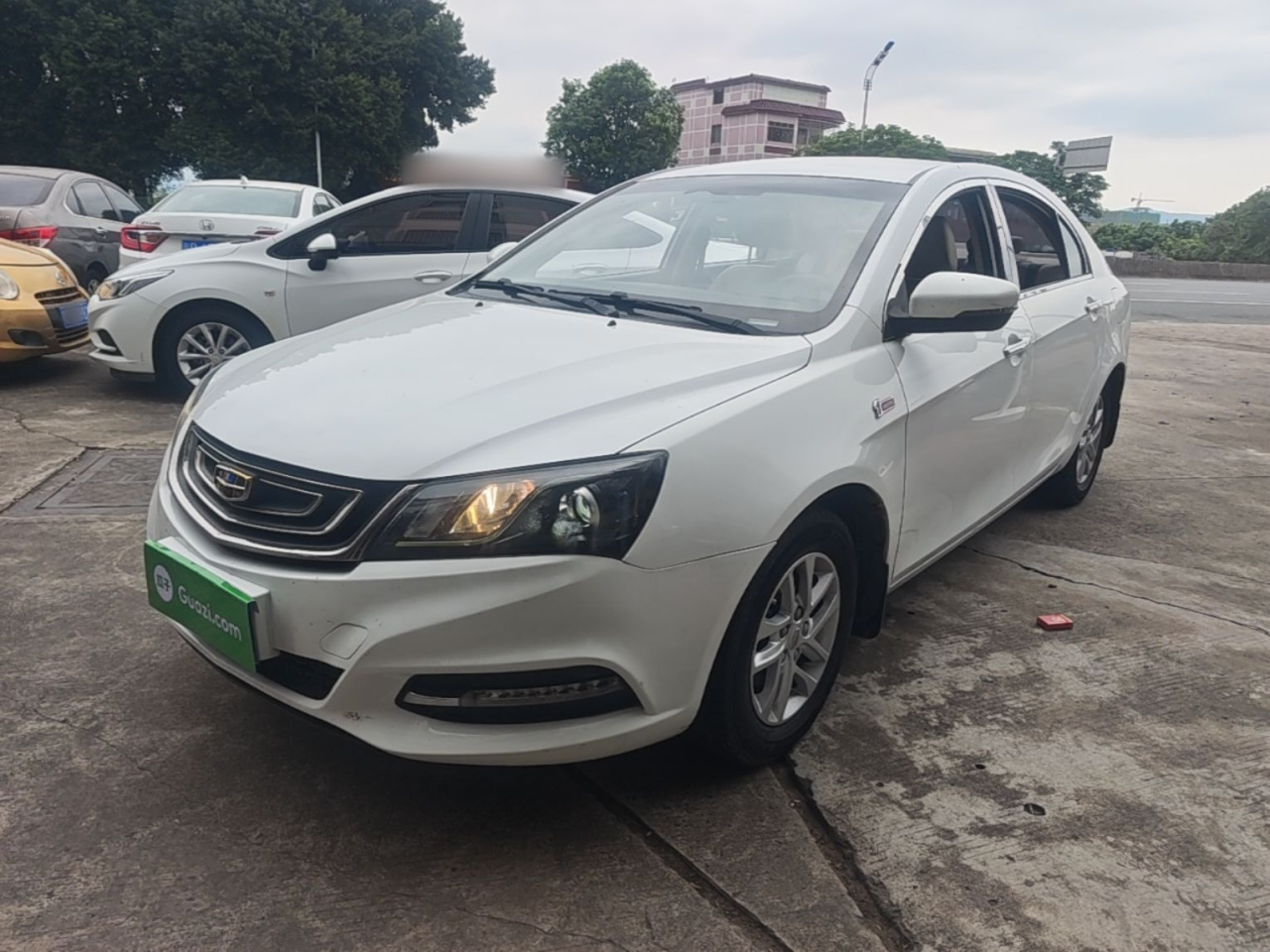 Emgrand 2017 Sedan 1.5L CVT Luxury