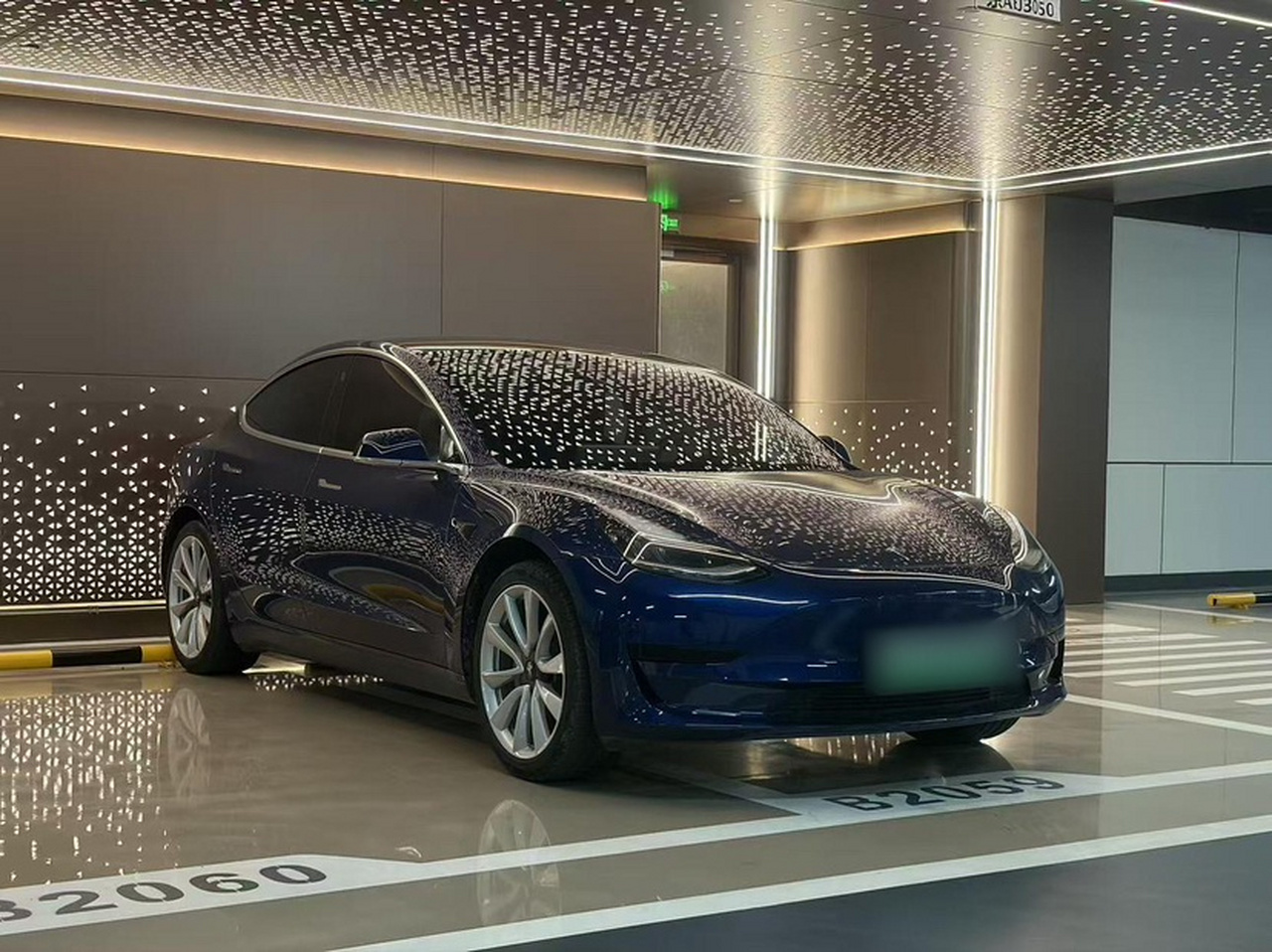 Model 3 2019 Standard Range RWD Upgraded photo 4