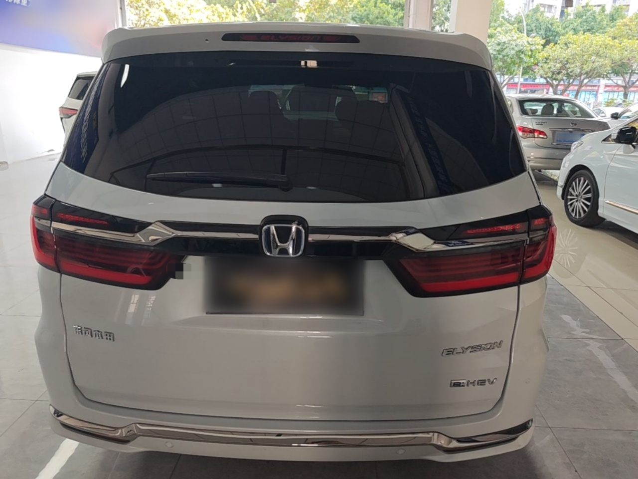 Elysion 2024 2.0L e:HEV Luxury photo 5
