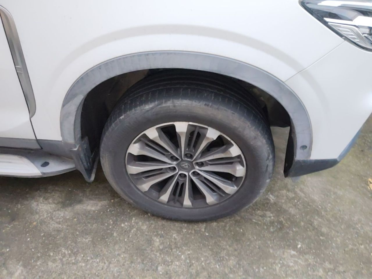 MAXUS D90 2017 2.0T AT AWD photo 5