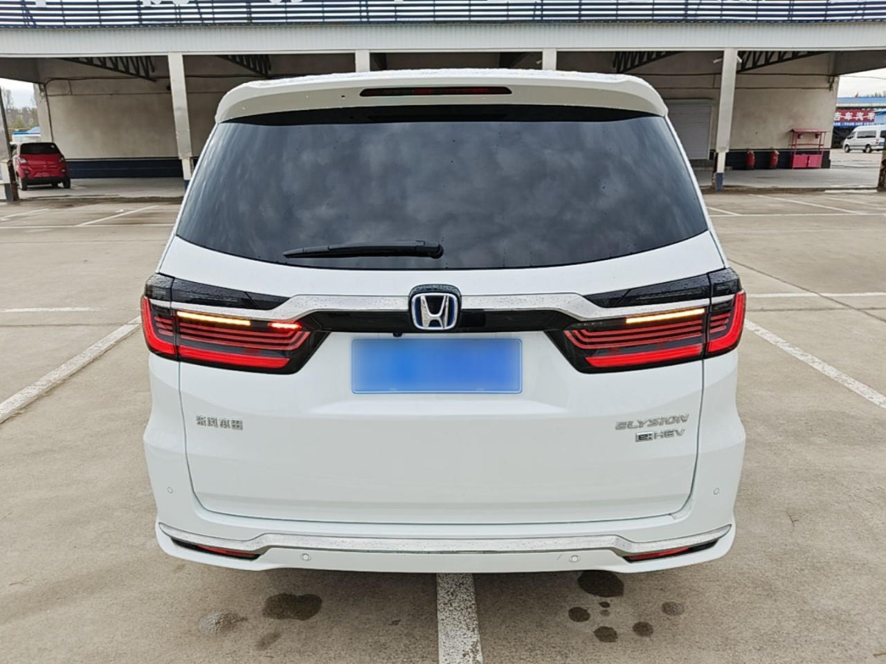 Elysion 2022 2.0L e:HEV Luxury photo 5