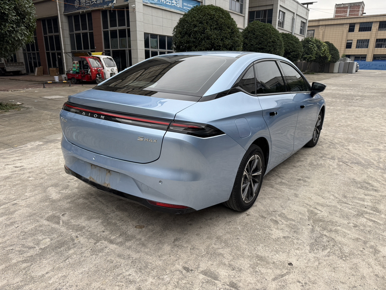 AION S MAX 2025 70 53.7kWh photo 2