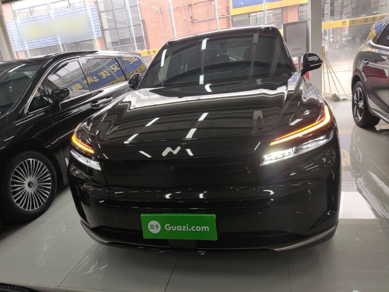 L90 2025 Pro 6-Seater 60 photo 2