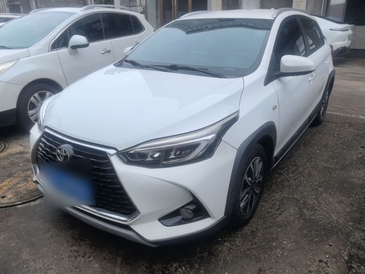 YARiS L 2022 X 1.5L CVT Luxury PLUS