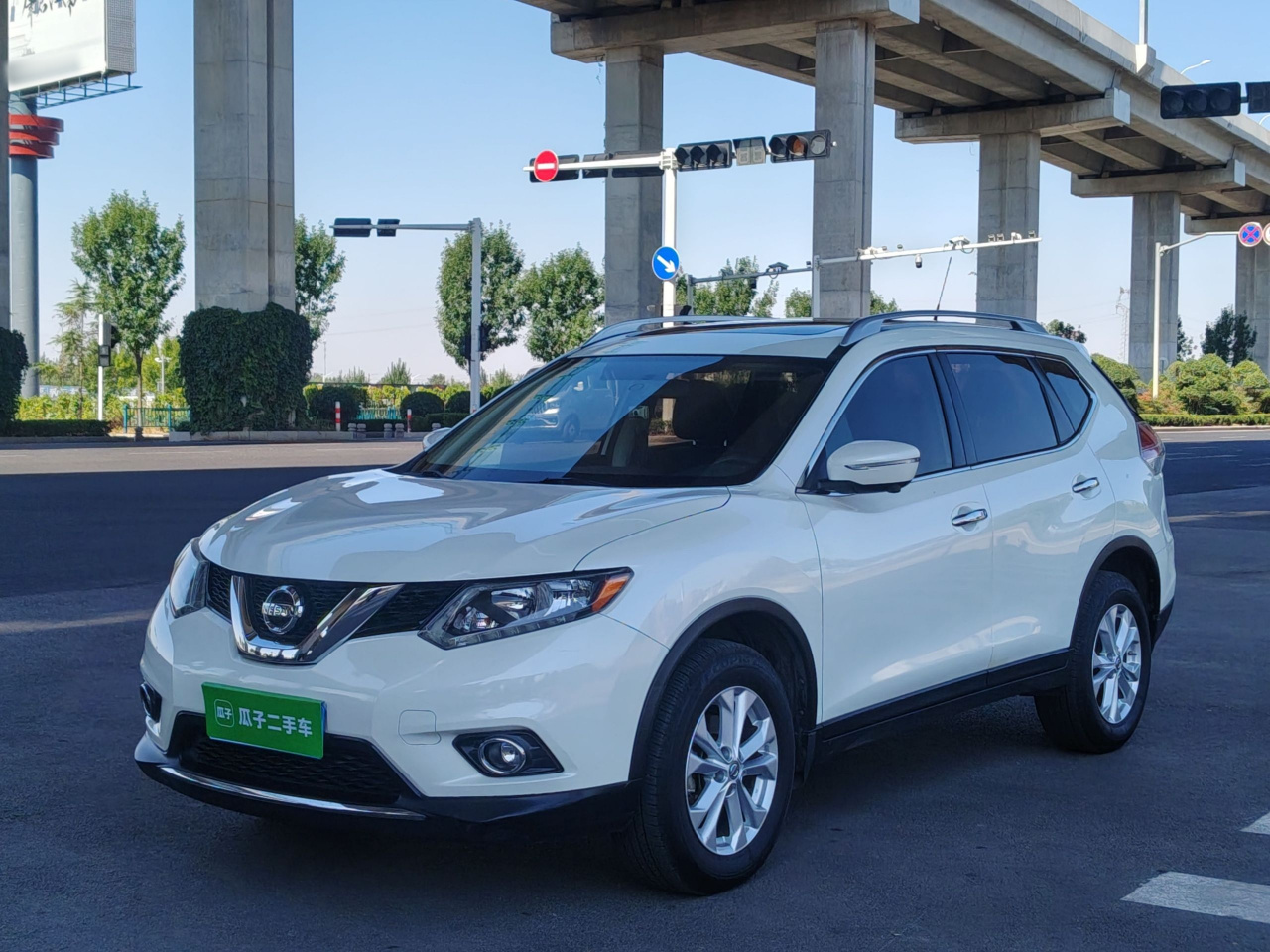 X-Trail 2014 2.5L CVT Luxury 4WD