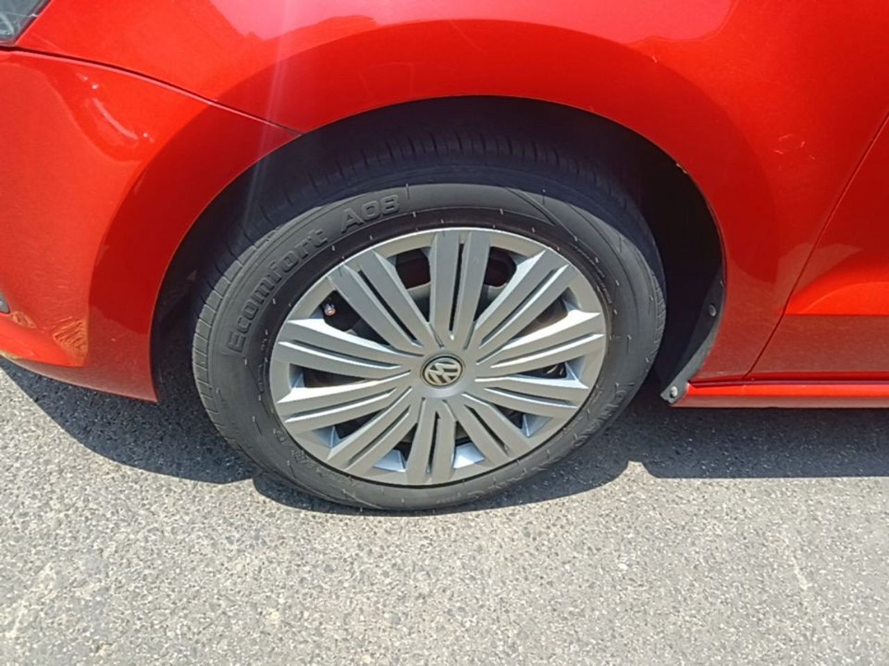 Polo 2016 1.6L AT Comfort photo 3