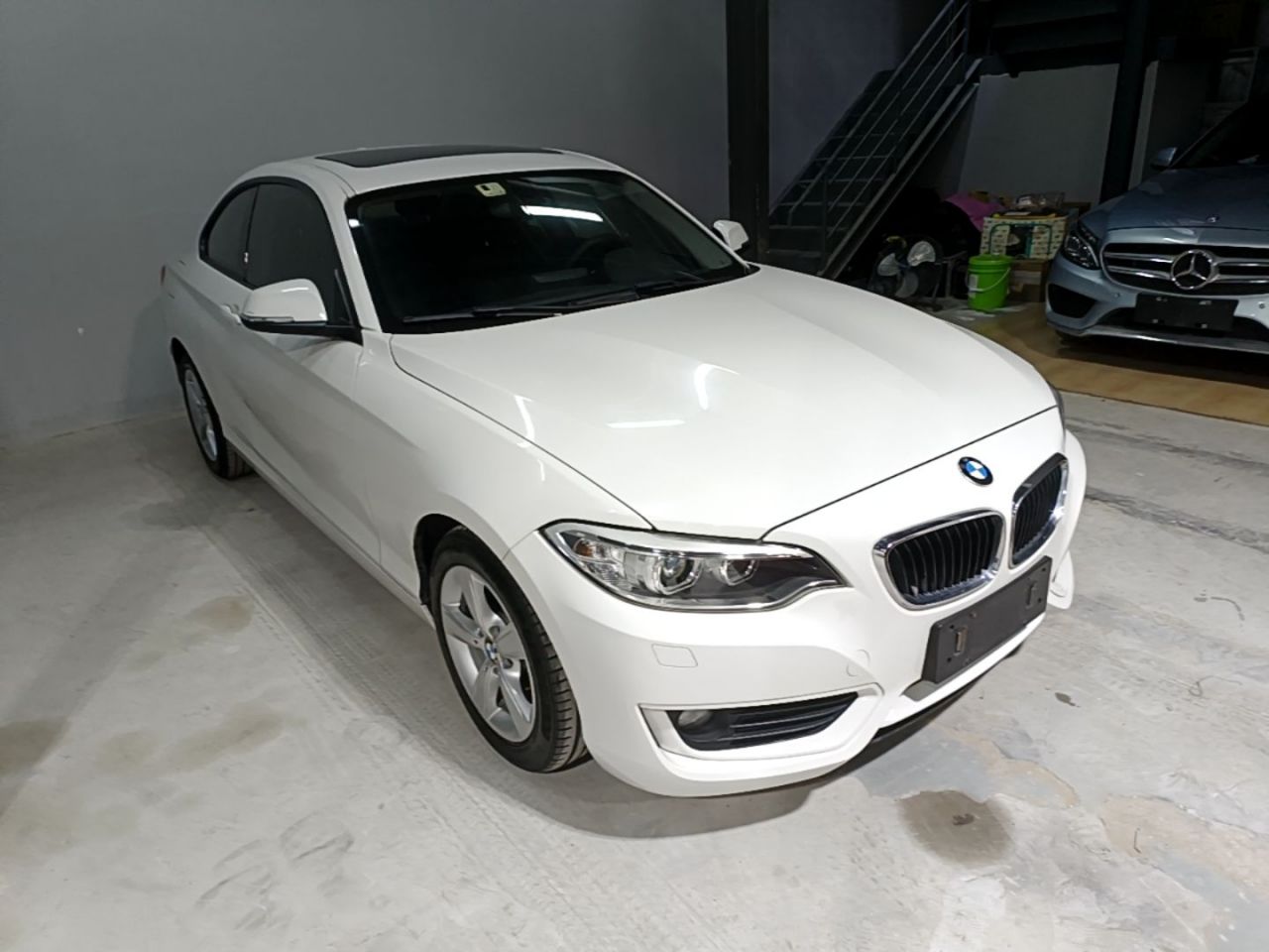 2 Series Imported 2014 220i Leading photo 3