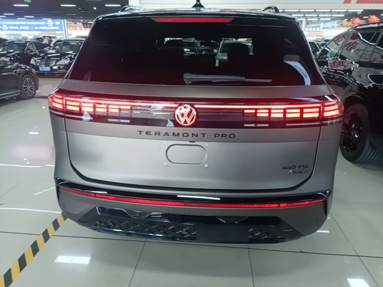 2025 Teramont Pro 450TSI AWD photo 5