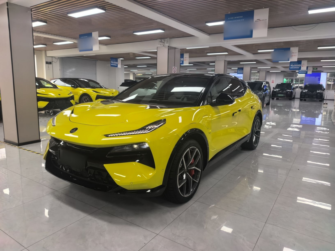 Lotus ELETRE 2026 600 5-Seater photo 2
