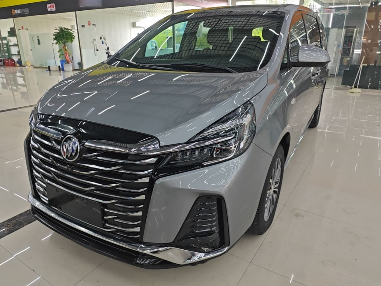 GL8 2023 Facelift Luxury