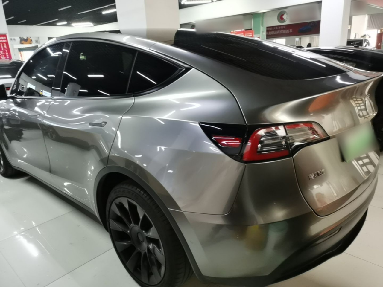 Model Y 2021 Long Range AWD photo 2