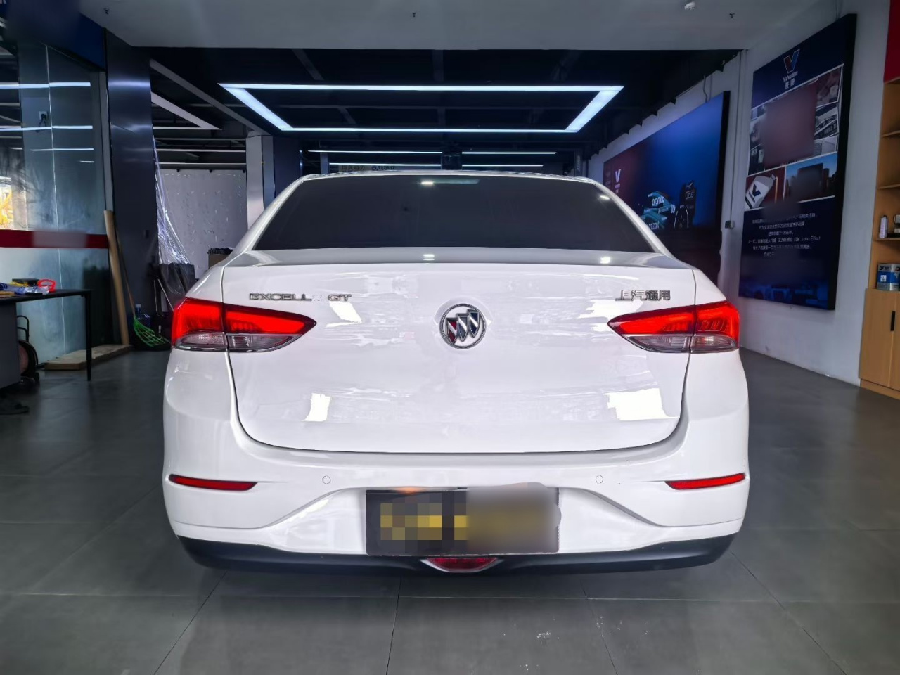Excelle 2021 Facelift Classic 1.5L AT Elite photo 4