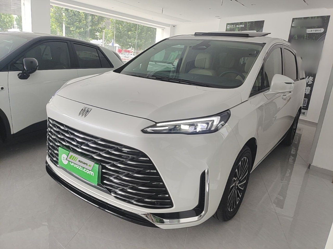 GL8 EV 2025 Exclusive