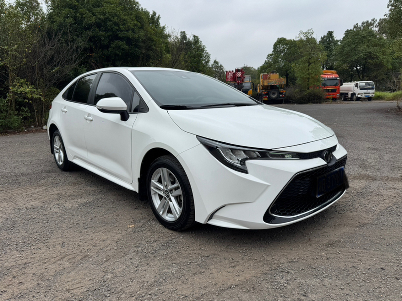 Levin 2022 185T CVT Luxury photo 4