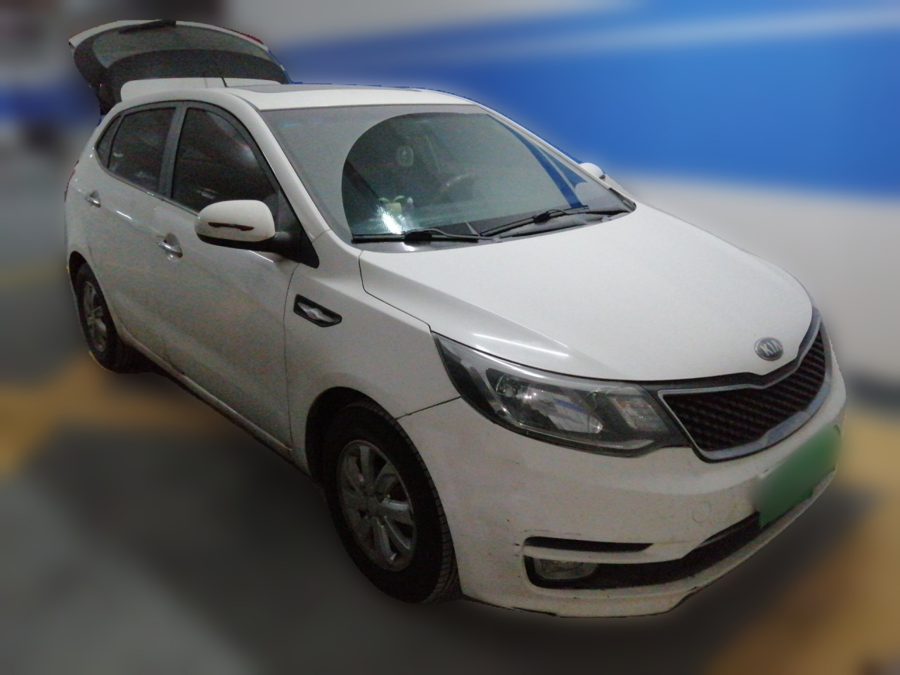 K2 2015 Hatchback 1.4L AT GLS photo 3