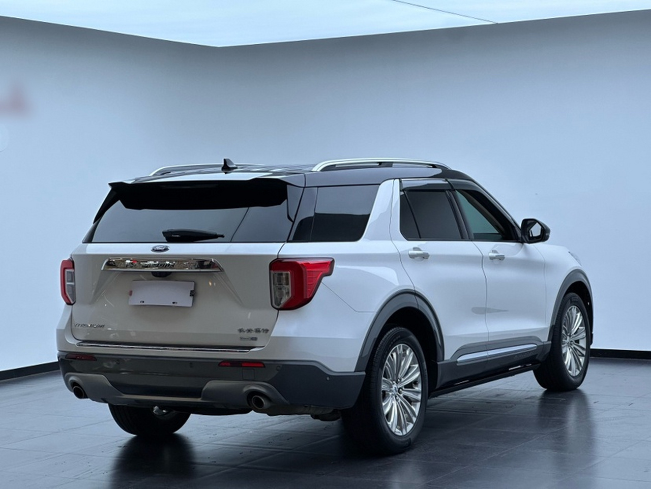 Explorer 2020 EcoBoost 285 AWD Titanium 7-Seater photo 4