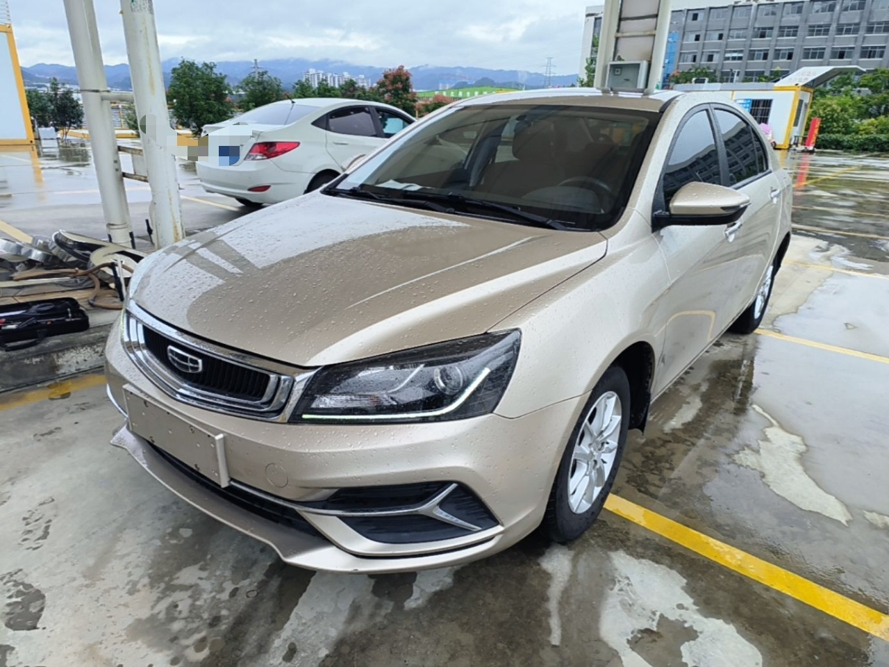 Emgrand 2020 1.5L MT Luxury