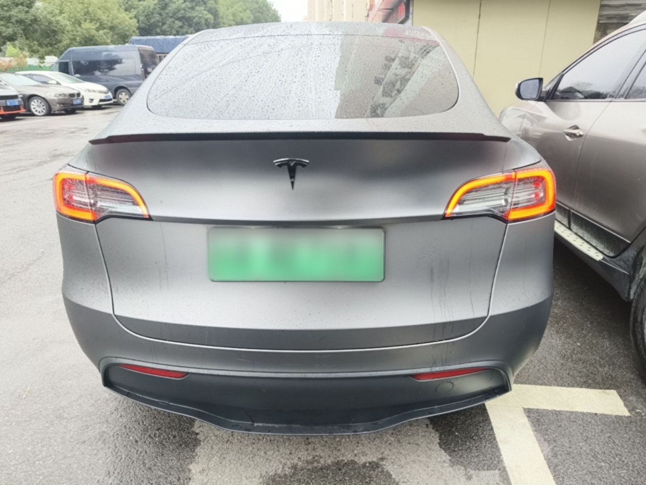 Model Y 2024 Long Range AWD photo 3