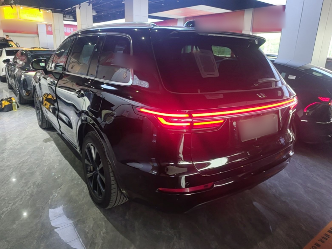 Li Auto ONE 2021 EREV 6-Seater photo 4