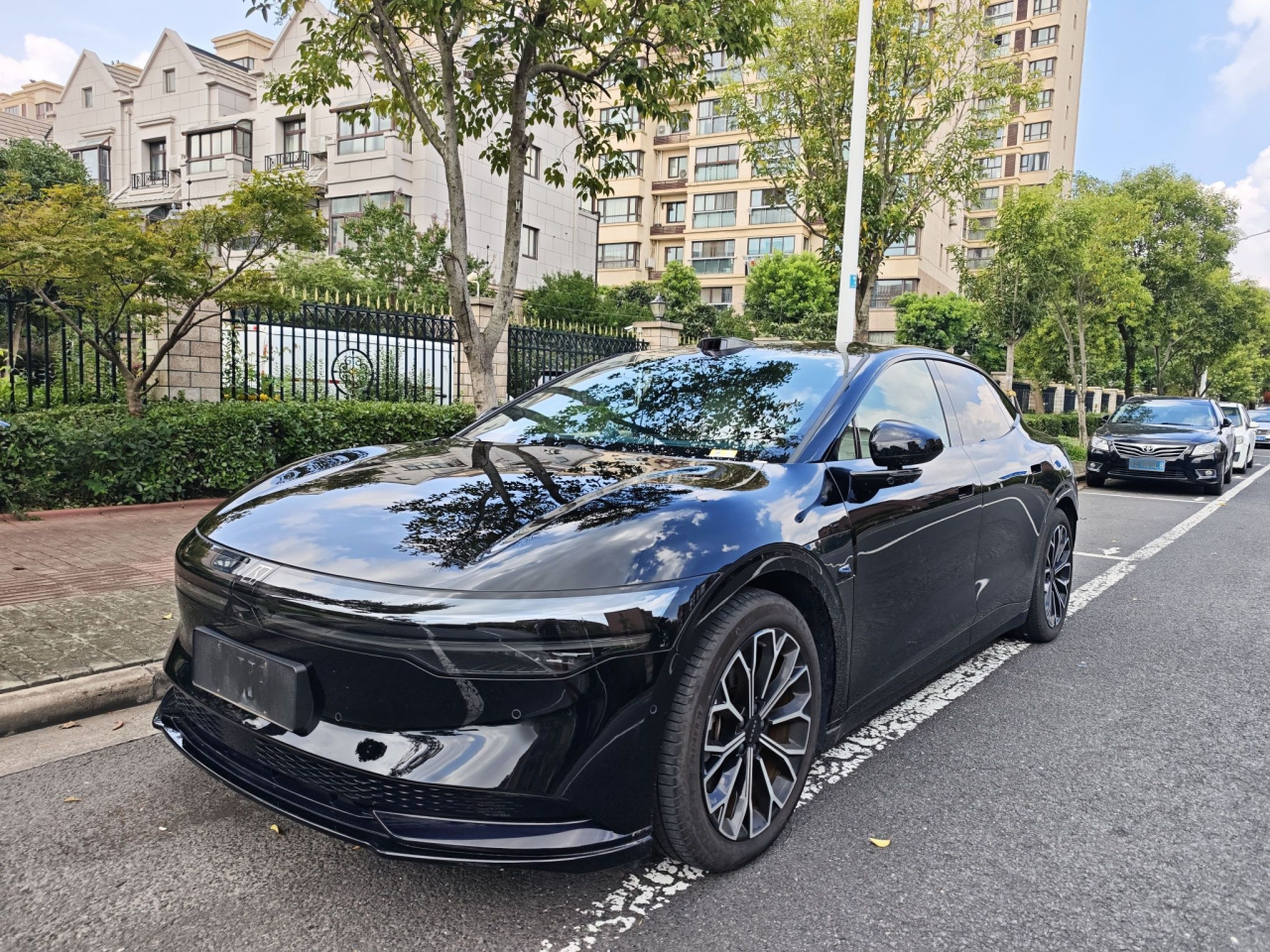 007 2024 RWD ADAS 100kWh