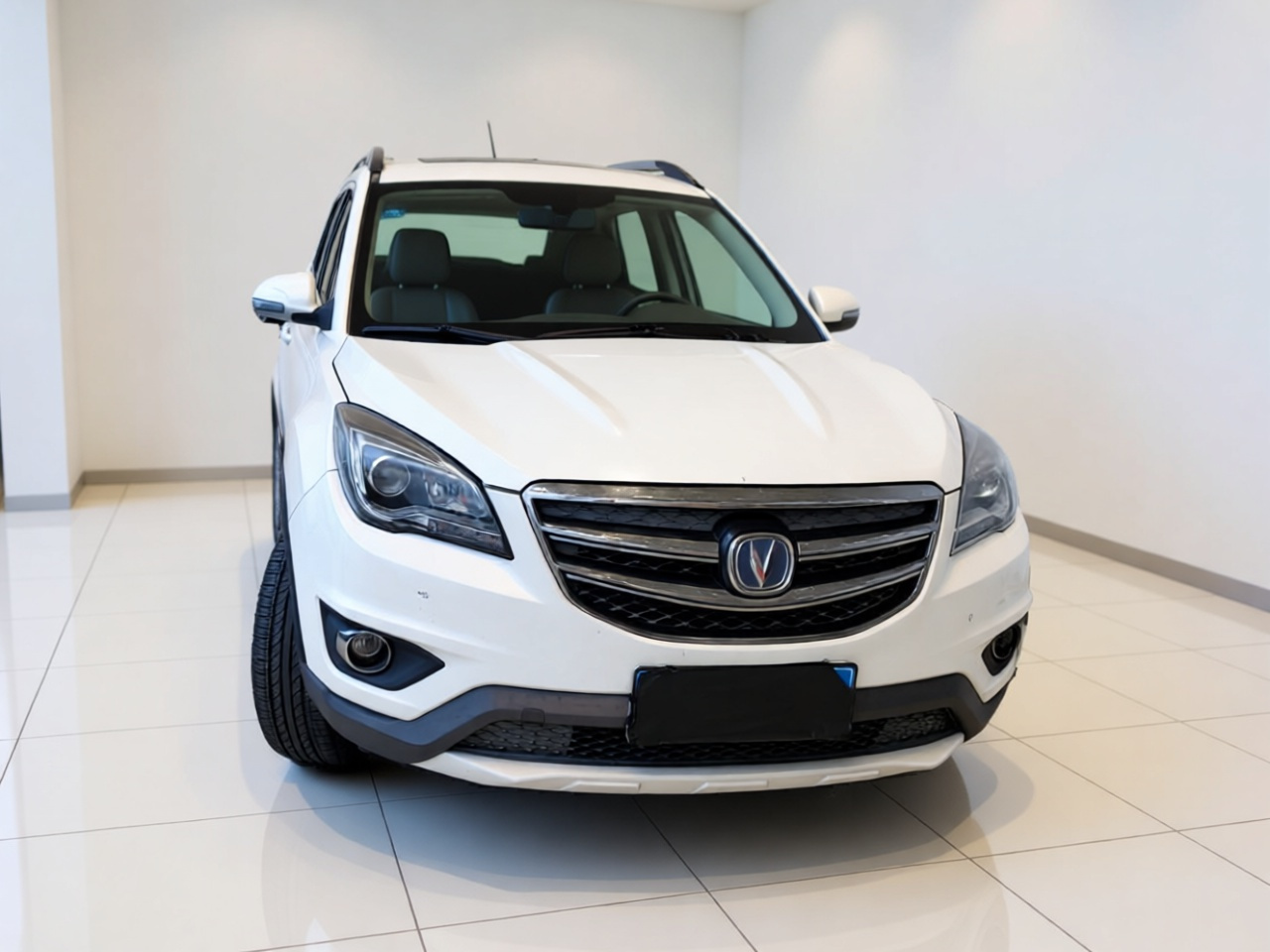 CS35 2017 1.6L AT Luxury photo 2