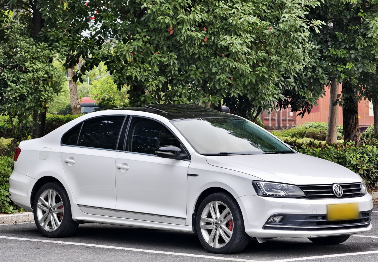 Sagitar 2018 280TSI DSG Luxury photo 2