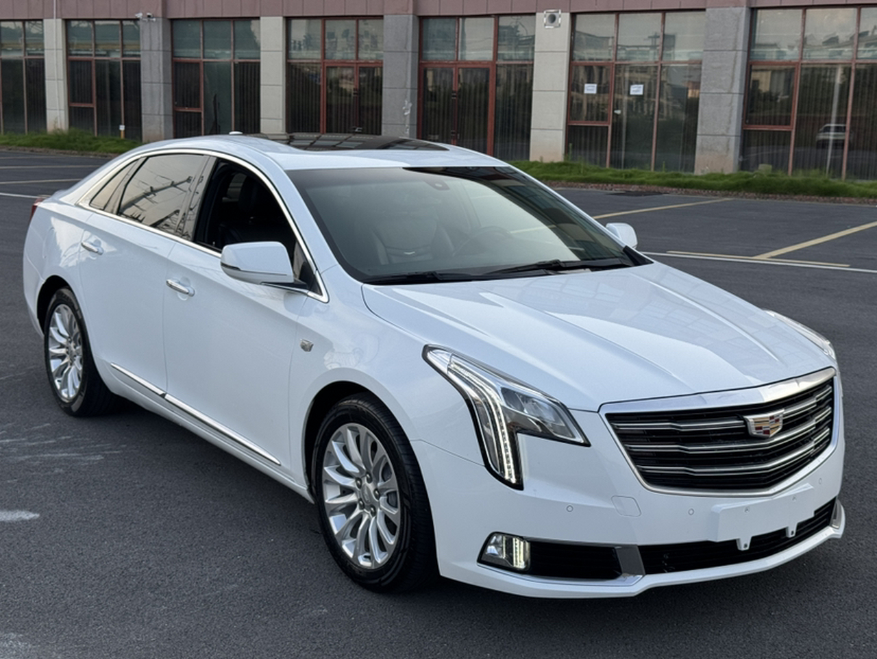 XTS 2018 28T Elite photo 4