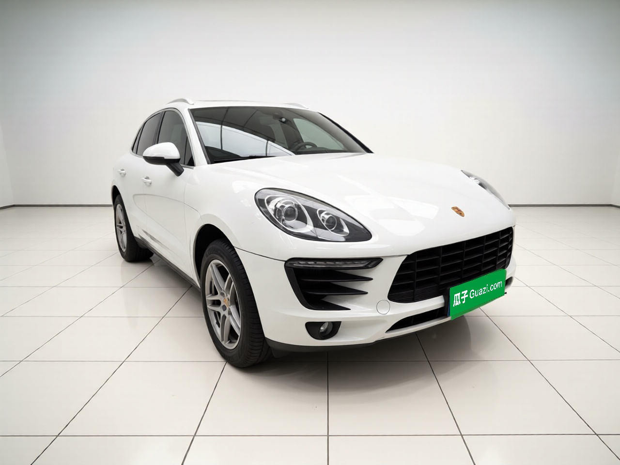 2017 Macan 2.0T photo 3