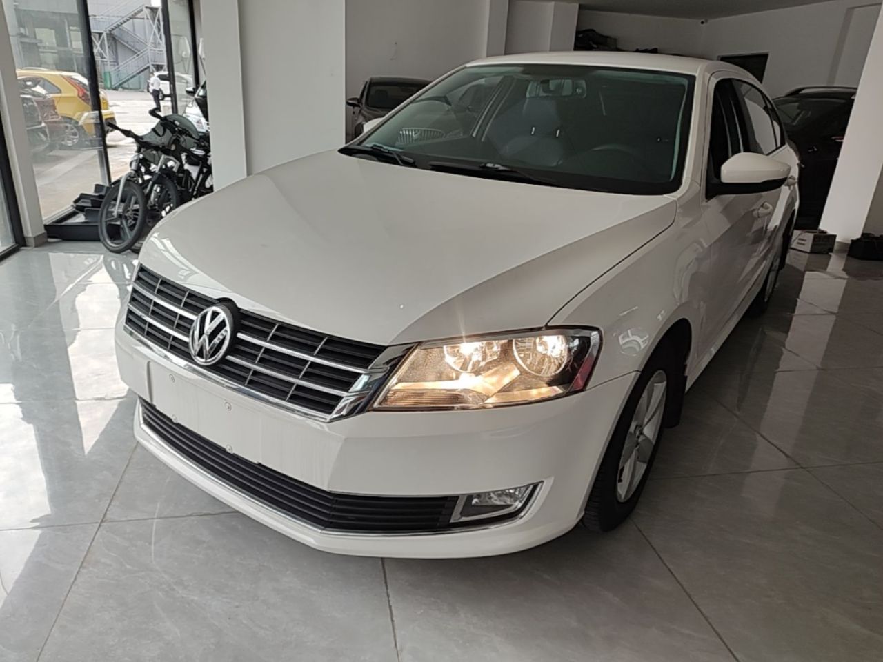 Lavida 2013 Facelift Classic 1.6L MT
