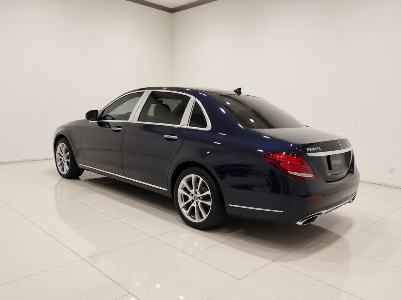 E-Class 2016 E 200 L photo 4