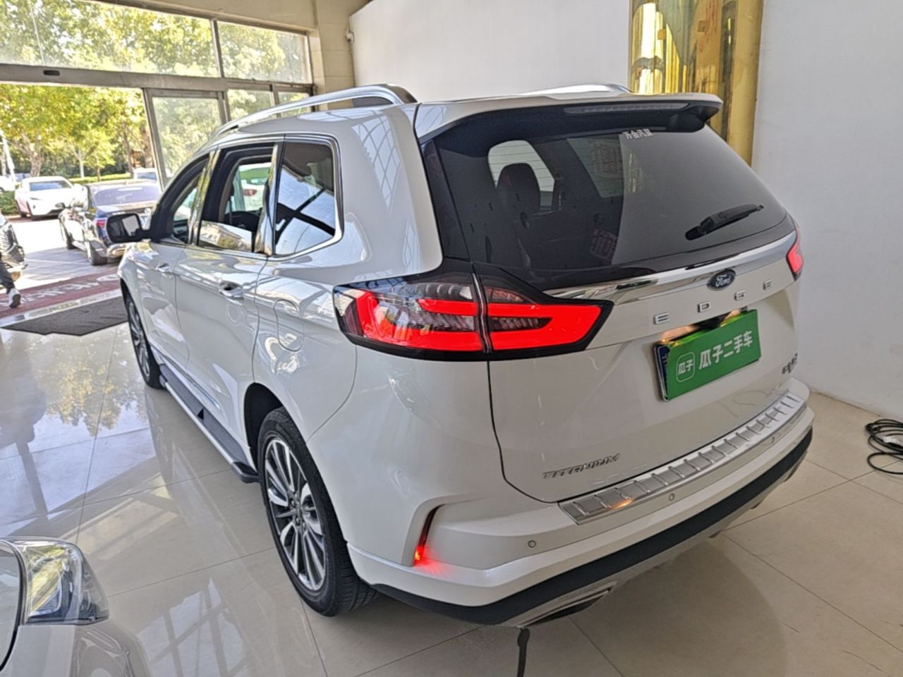 Edge 2021 Facelift PLUS EcoBoost 245 RWD 7-Seater photo 4