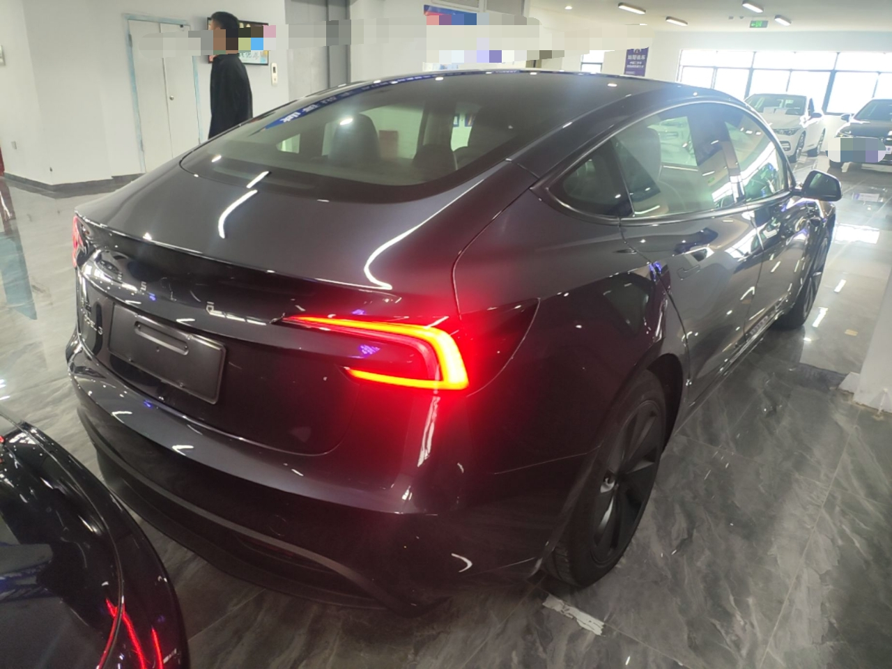 Model 3 2023 RWD photo 4