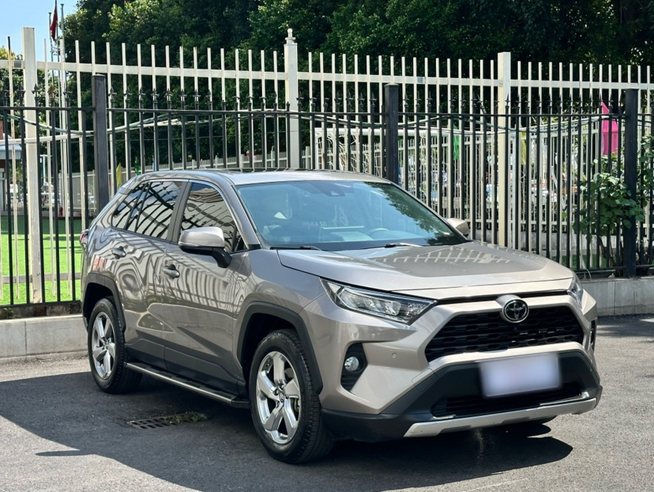 RAV4 2020 2.0L CVT RWD PLUS photo 3