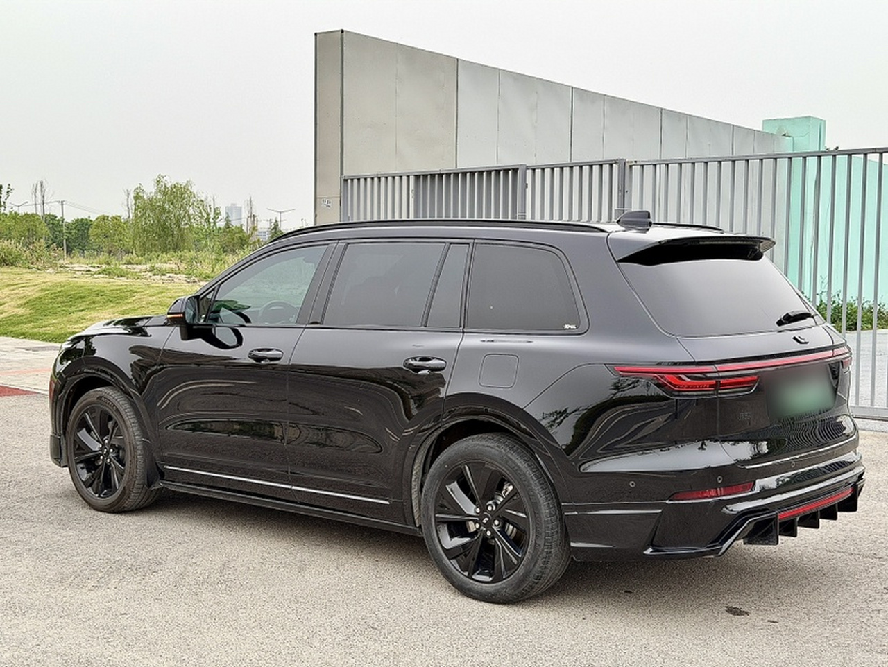 Li Auto ONE 2021 EREV 6-Seater photo 2
