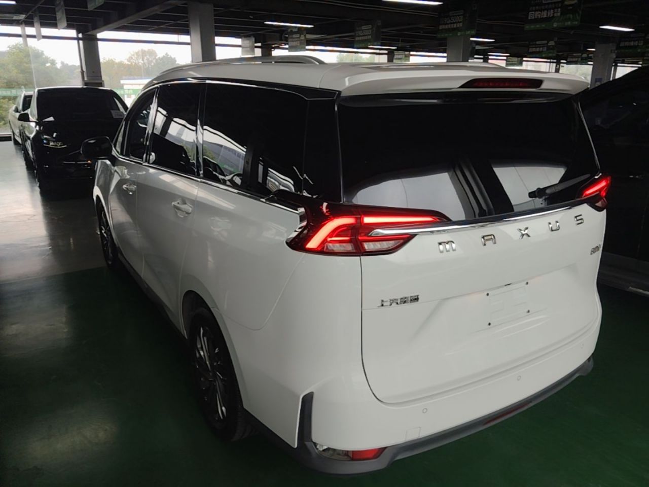 MAXUS EUNIQ 5 2020 Classic 7-Seater photo 4