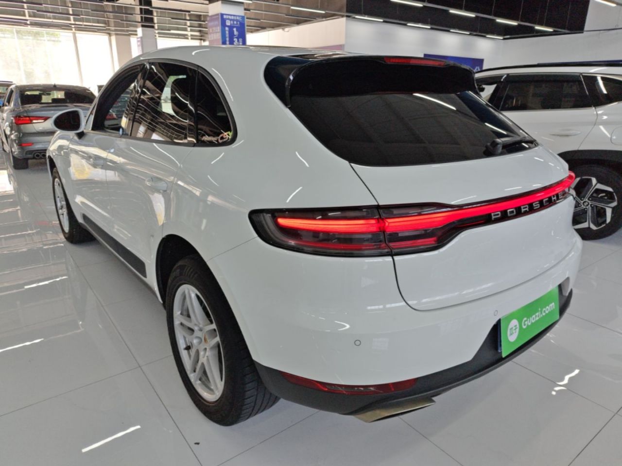 2018 Macan 2.0T photo 4